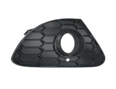 GRILLE ALFA ROMEO GIULIETTA 2010-2016 PARE-CHOCS AVANT / EXTÉRIEUR / AVEC ANTIBROUILLARD / DROIT