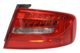 FEU ARRIÈRE AUDI A4 2012-2015 SEDAN / EXTÉRIEUR / LED / DROIT