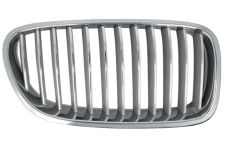 GRILLE BMW SERIE 5 (F10-F11) 2010-2013 FACE AVANT / MODÈLE M-TECH / CHROMÉE / TITANIUM / DROITE