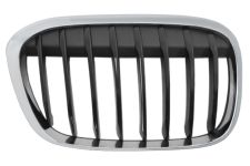GRILLE BMW X1 (F48) 2015-2019 FACE AVANT / CONTOUR CHROMÉ / LAMES NOIRES / MODÈLE M-TECH / DROITE