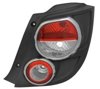FEU ARRIÈRE CHEVROLET AVEO 2011-2016 3/5 PORTES / BASE NOIRE / ENJOLIVEUR CHROMÉ / DROIT