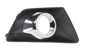 GRILLE FORD ECOSPORT 2012-2018 PARE-CHOCS AVANT / AVEC ANTIBROUILLARD / AVEC ENJOLIVEUR CHROMÉ / DROITE