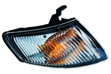 FEU CLIGNOTANT AVANT MAZDA 626 1997-2000 4 PORTES / BLANC / DROIT