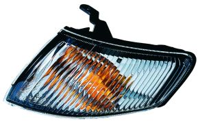 FEU CLIGNOTANT AVANT MAZDA 626 1997-2000 4 PORTES / BLANC / GAUCHE