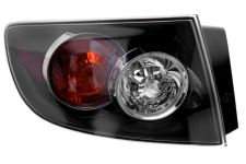 FEU ARRIÈRE MAZDA 3 2007-2009 EXTÉRIEUR / 4 PORTES / BASE NOIRE GAUCHE