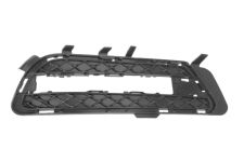 GRILLE MERCEDES CLASE E (W212) 2009-2013 PARE-CHOCS AVANT / AVEC TROU FEU DE JOUR / MODÈLE CLASSIC / ELEGANCE / DROITE