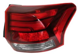 FEU ARRIÈRE MITSUBISHI OUTLANDER 2015-2018 EXTÉRIEUR / DROIT