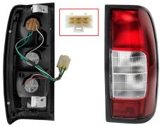FEU ARRIÈRE NISSAN NAVARA 1997-2002 CONNECTEUR 6 / DROIT