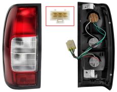 FEU ARRIÈRE NISSAN NAVARA 1997-2002 CONNECTEUR 6 / GAUCHE
