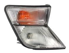 FEU CLIGNOTANT AVANT NISSAN PATROL 1998-2001 DROIT