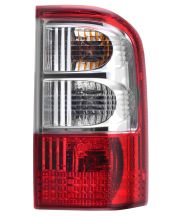 FEU ARRIÈRE NISSAN PATROL 2001-2004 DROIT