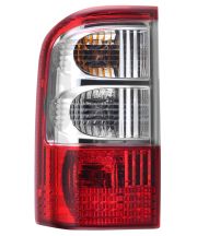 FEU ARRIÈRE NISSAN PATROL 2001-2004 GAUCHE