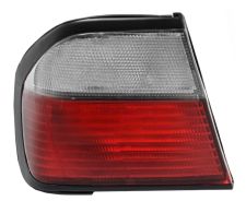 FEU ARRIÈRE NISSAN PRIMERA 1990-1996 4 PORTES / EXTÉRIEUR / BLANC / GAUCHE