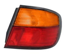 FEU ARRIÈRE NISSAN PRIMERA 1996-1999 4 PORTES / EXTERIEUR / ORANGE / DROIT