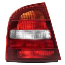 FEU ARRIÈRE SKODA OCTAVIA 1997-2000 SEDAN / GAUCHE