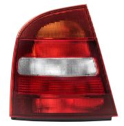 FEU ARRIÈRE SKODA OCTAVIA 1997-2000 SEDAN / GAUCHE