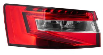 FEU ARRIÈRE SKODA SUPERB 2015-2019 SEDAN / EXTÉRIEUR / GAUCHE