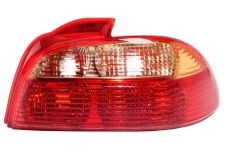 FEU ARRIÈRE TOYOTA AVENSIS 2000-2003 DROIT