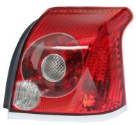 FEU ARRIÈRE TOYOTA AVENSIS 2006-2008 4 PORTES / DROIT