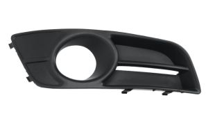 GRILLE TOYOTA COROLLA 2004-2007 PARE-CHOCS AVANT / 3/5 PORTES / AVEC ANTIBROUILLARD / DROITE