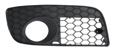 GRILLE VOLKSWAGEN GOLF V 2004-2008 PARE-CHOCS AVANT / MODÈLE GTI / AVEC ANTIBROUILLARD / DROITE