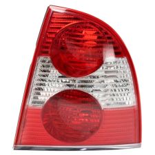 FEU ARRIÈRE VOLKSWAGEN PASSAT 2000-2005 4 PORTES / MOULURE CHROMÉE / DROIT