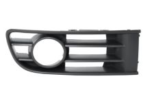 GRILLE VOLKSWAGEN POLO 2001-2005 PARE-CHOCS AVANT / AVEC ANTIBROUILLARD / DROITE